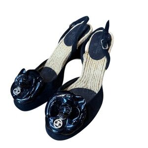 CHANEL Black Espadrille wedge suede Slingbacks with Floral patent Detail eu36.5